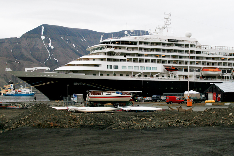 The Prinsendam: Longyearbyen, Spitsbergen, Svalbard.
